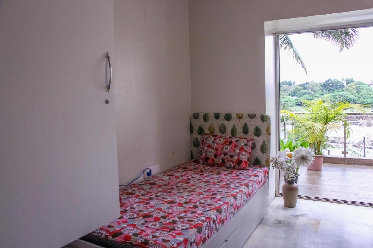 Urban Nomads Pune Riverside Colive Cowork Pansiyon Dış mekan fotoğraf
