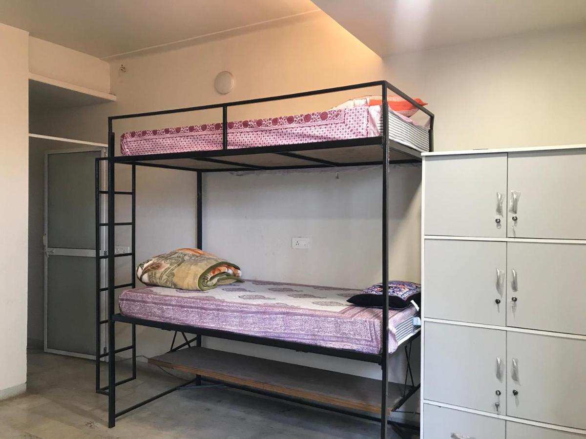 Urban Nomads Pune Riverside Colive Cowork Pansiyon Dış mekan fotoğraf